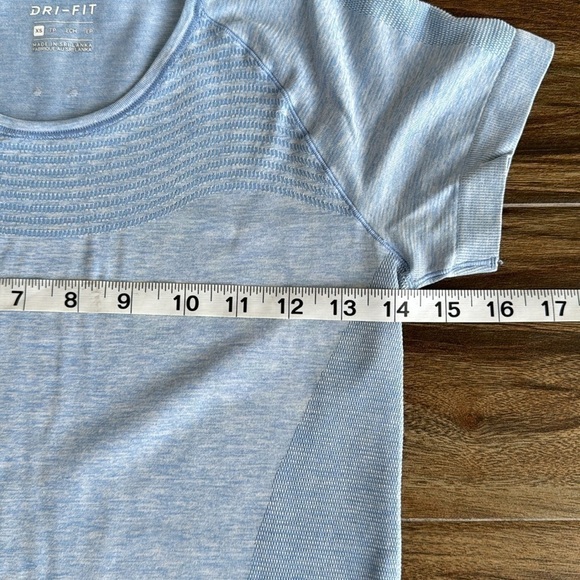 Nike Dri-Fit Short Sleeve Knit Running Top in Light Blue, XS - Picture 7 of 10